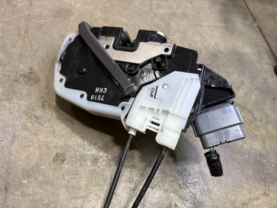 2017 - 2022 NISSAN ROGUE SPORT REAR RIGHT PASSENGER DOOR LOCK LATCH OEM