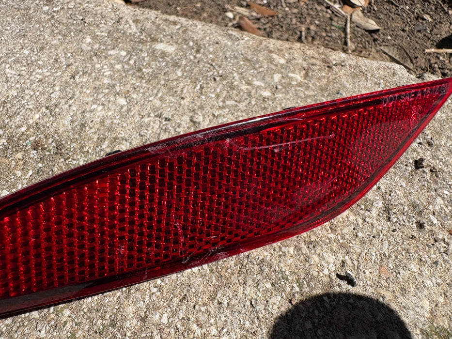 2016-2025 Chevrolet Malibu Rear Left & Right Bumper Reflector Assembly OEM