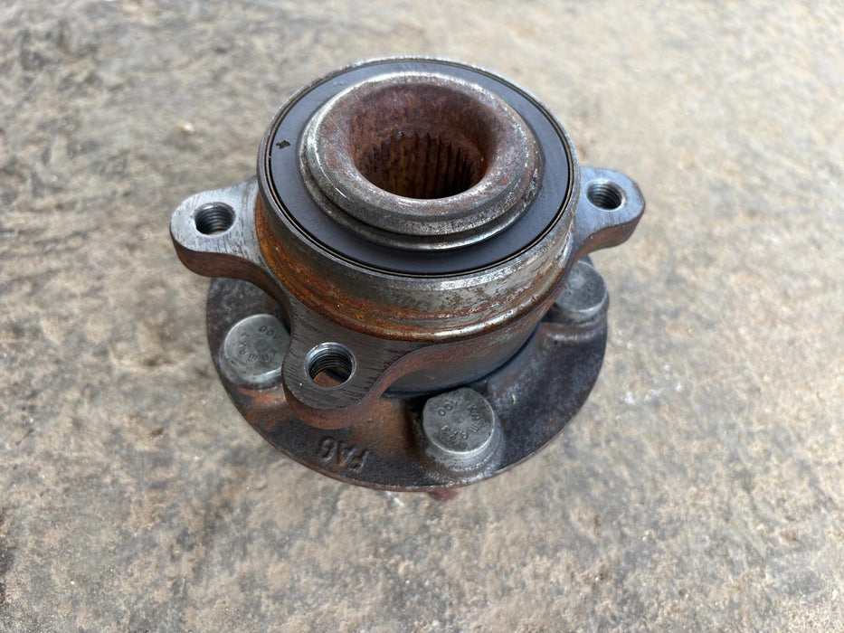 2019 - 2024 Ford Edge 2.0L Front Right Hub Assembly Disc Brakes OEM