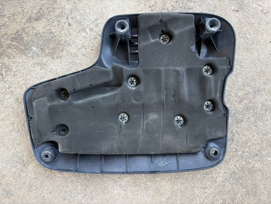 2017 - 2025 CHRYSLER PACIFICA 3.6L ENGINE MOTOR COVER OEM 04861764