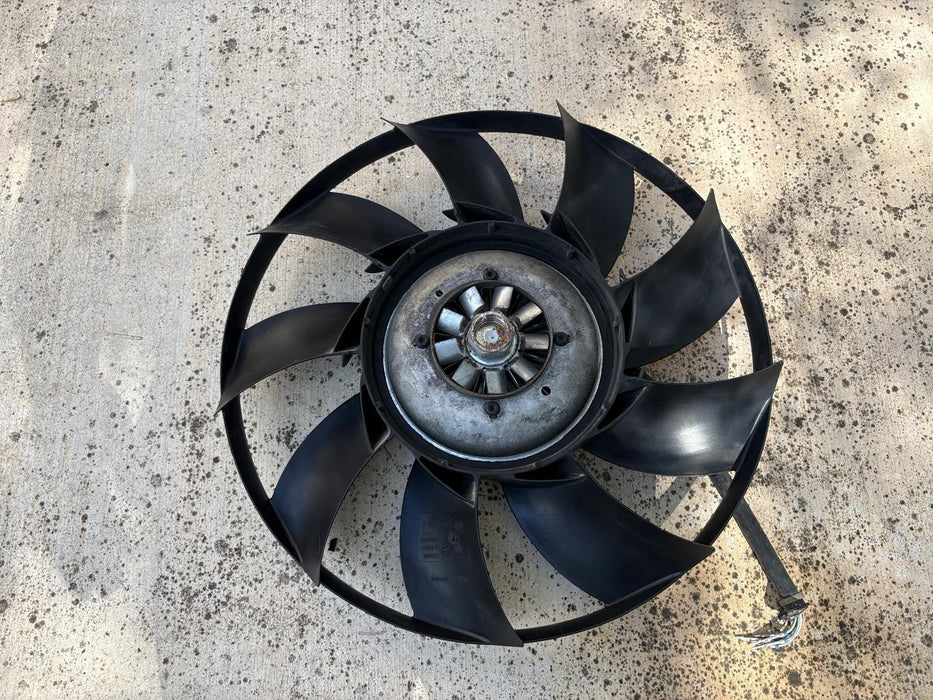 2010 - 2022 LAND ROVER RANGE ROVER 3.0L RADIATOR COOLING FAN BLADE & MOTOR OEM