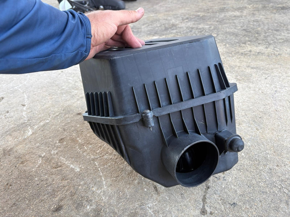 2011-2017 CHEVROLET EQUINOX AIR INTAKE CLEANER BOX OEM 25867638