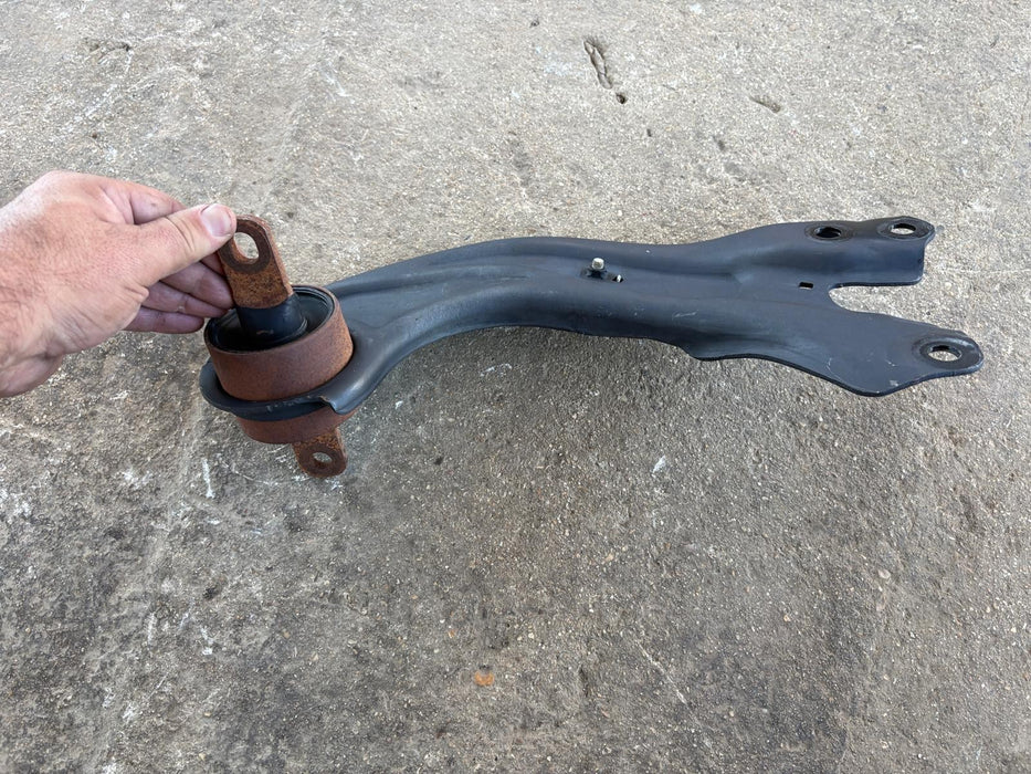 2017-2022 Honda CRV CR-V Control Arm Rear Right Side Bolt On Black Steel Rubber