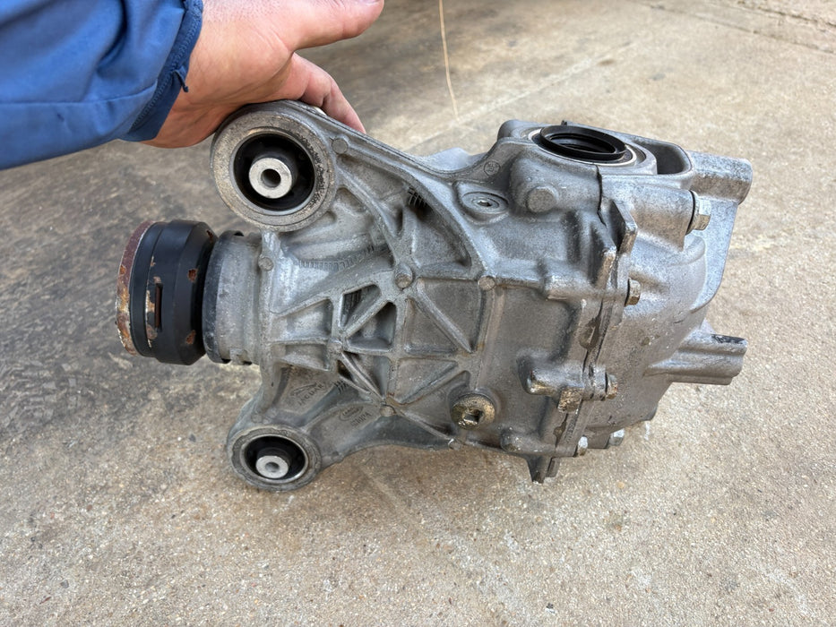 2018, 2019, 2020 JAGUAR F-PACE REAR AXLE DIFFERENTIAL OEM HK834A213CD