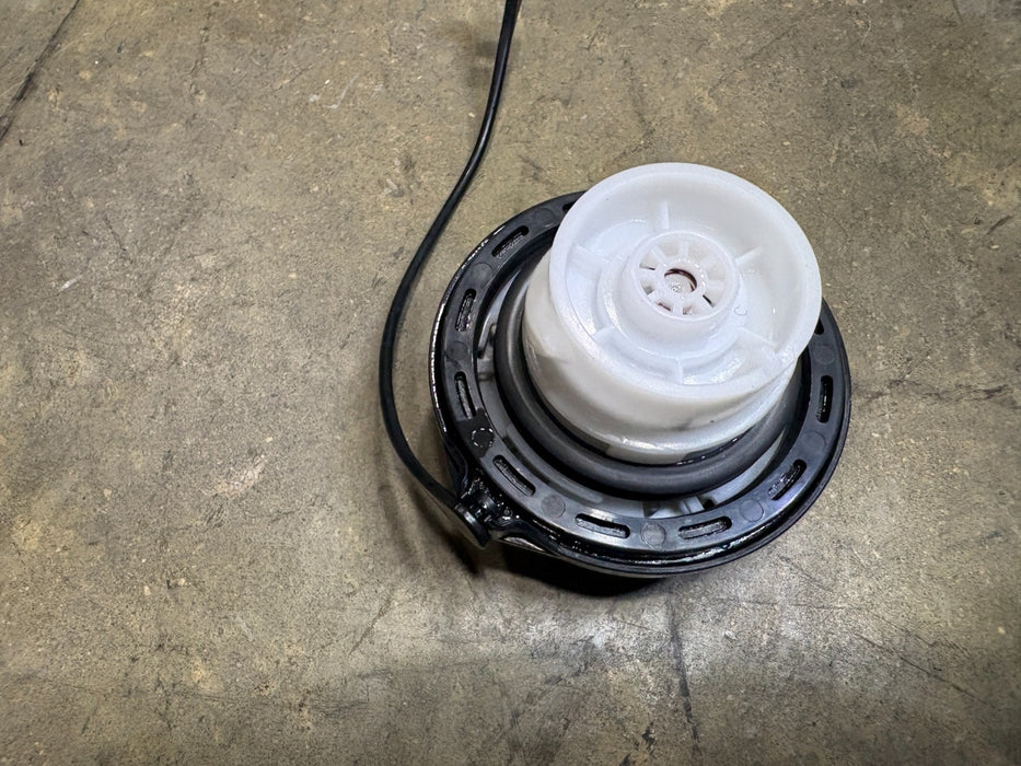 2020 - 2025 HYUNDAI PALISADE FUEL GAS TANK FILLER CAP, OEM