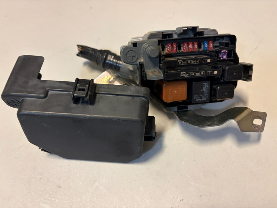 2014 - 2015 Infiniti Q50 Fuse Box Engine OEM