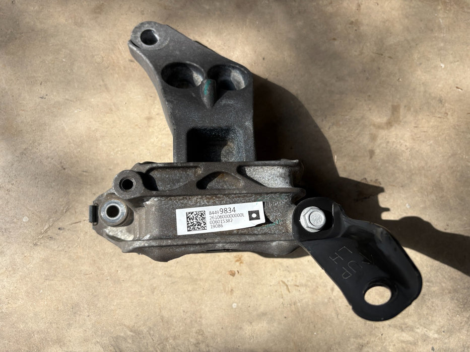 2019 - 2021 GMC Acadia Left Transmission Mount OEM 84499834