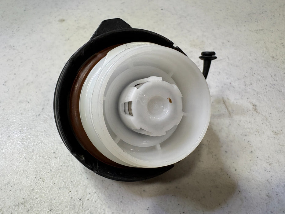 2016 - 2022 HONDA HR-V HRV FUEL GAS TANK FILLER CAP OEM