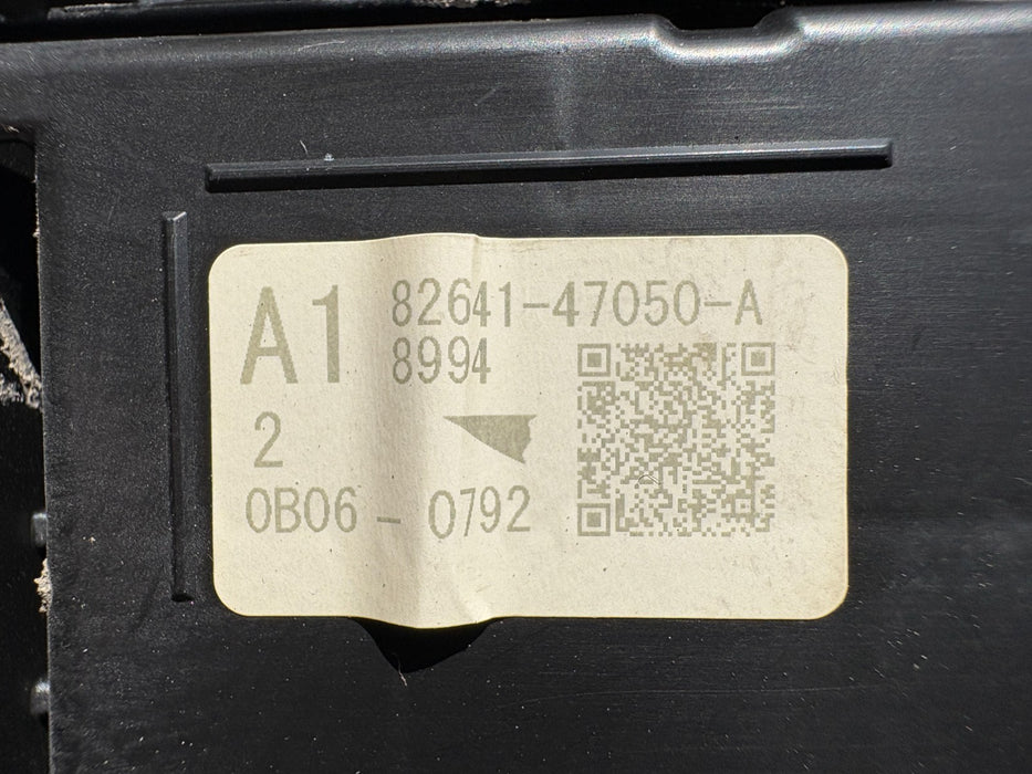 2021 Toyota Corolla 1.8L, Fuse Box Relay Module Fusebox OEM #82641-47050-A