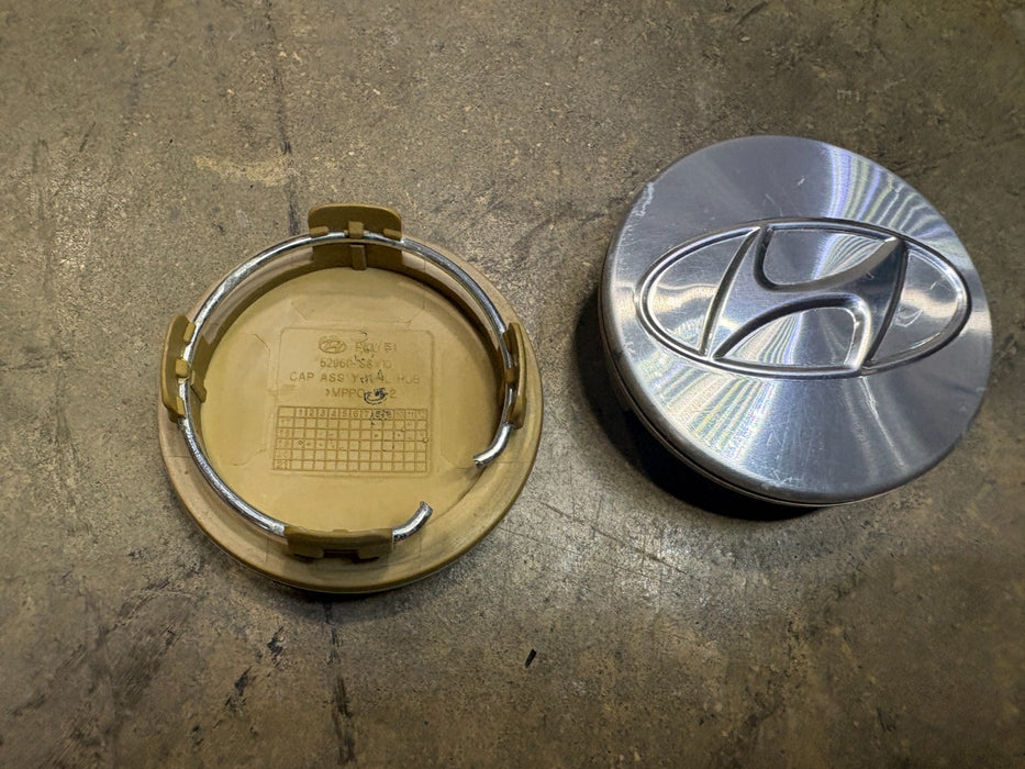 2 PIECES 2020-2024 HYUNDAI PALISADE CENTER CAP WHEEL COVER  52960-S8100 OEM