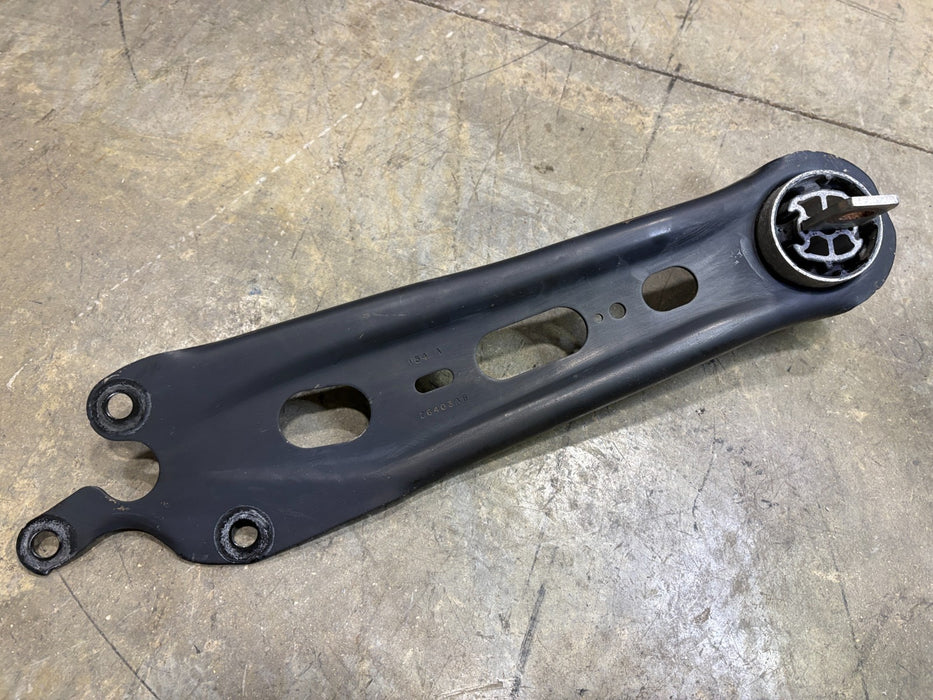 2018-2024 CHEVROLET EQUINOX REAR LEFT TRAILING LOWER CONTROL ARM 84175532 OEM