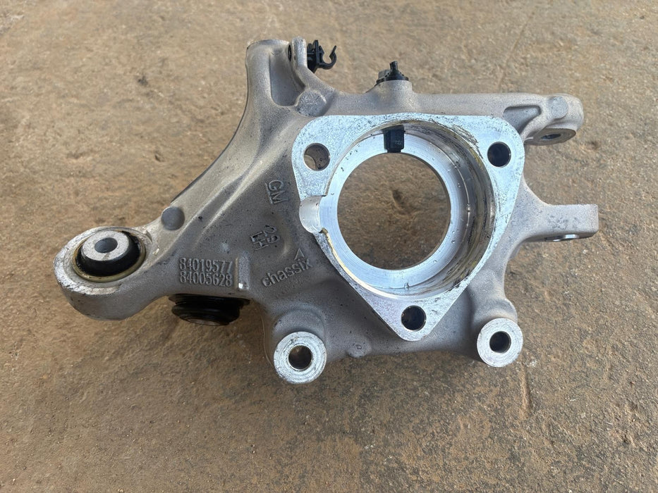 2017-2019 CADILLAC XT5 3.6L AWD LEFT REAR KNUCKLE 84005628 84019577 OEM