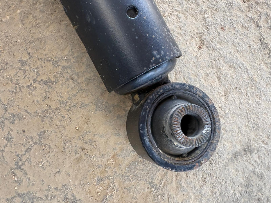 2015 - 2019 Toyota Highlander Rear Right Shock Absorber Strut OEM 48531-0E280