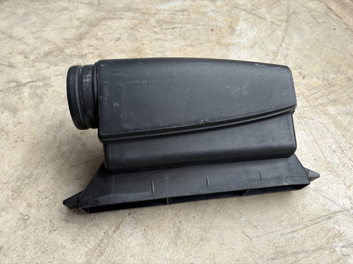 2009 2010 2011 2012 Volkswagen CC AIR INTAKE BOX DUCT INLET TUBE 1K0805962E OEM