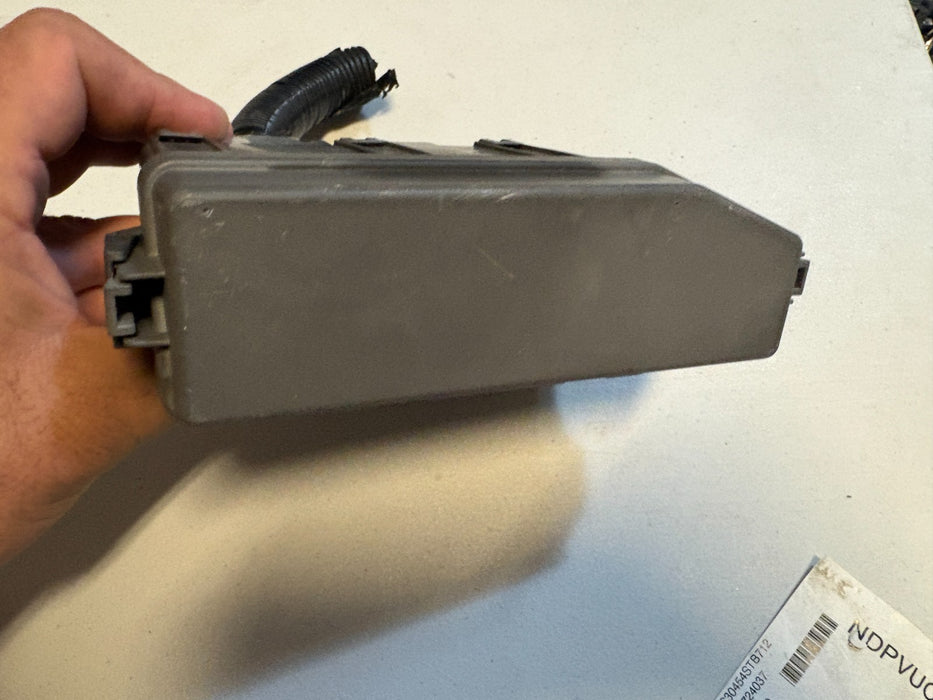 2014 - 2018 Nissan Rogue 2.5L Fusible Link Fuse Box Shell OEM