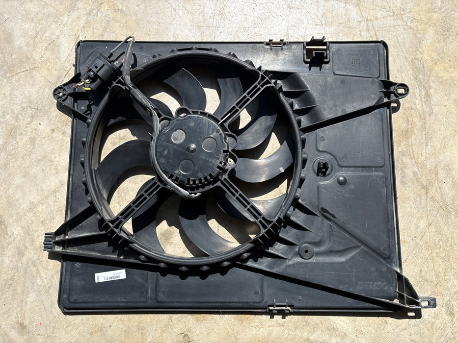 2017, 2018, 2019 CHEVROLET TRAX 1.4L ENGINE COOLING RADIATOR FAN OEM 8D3440000