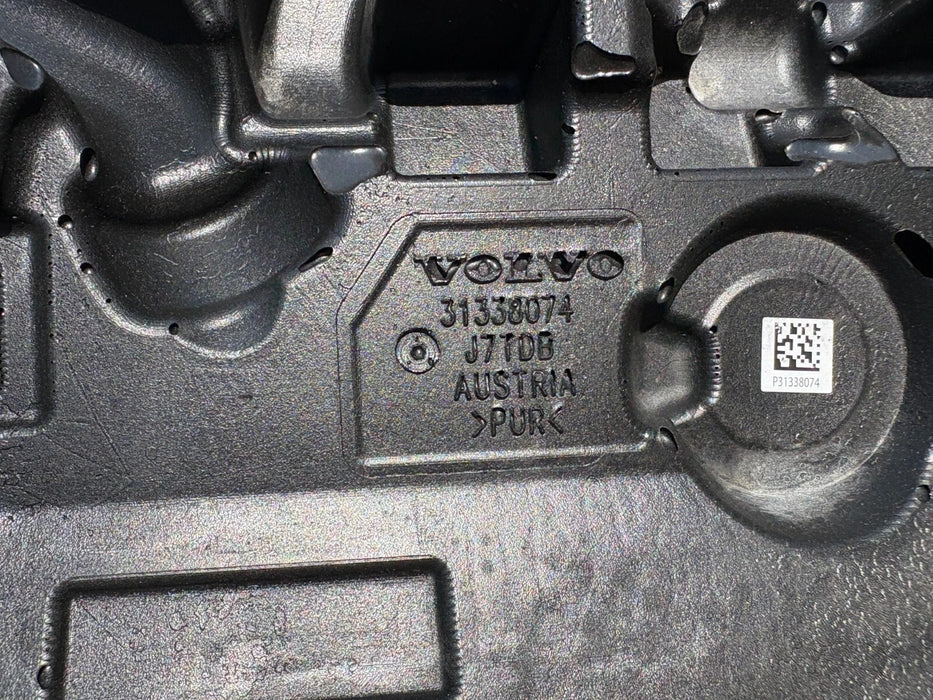 2017-2023 VOLVO S90 2.0L, Engine Upper Cover #31338074