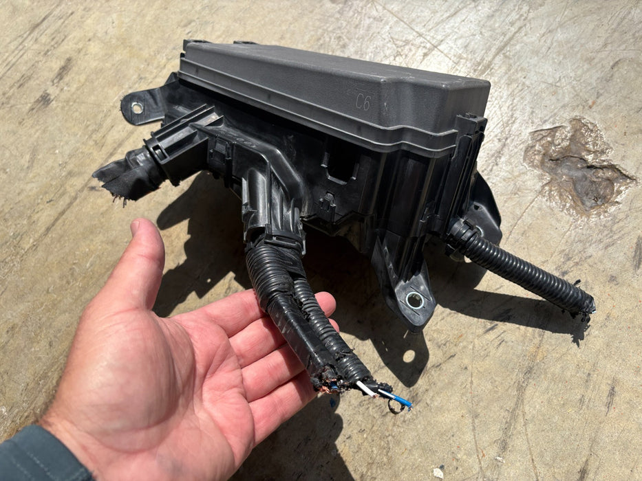 2021 Toyota Corolla 1.8L, Fuse Box Relay Module Fusebox OEM #82641-47050-A
