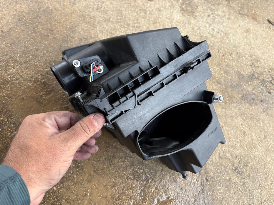 2017, 2018, 2019, 2020 Ford Fusion Air Cleaner 2.5L OEM