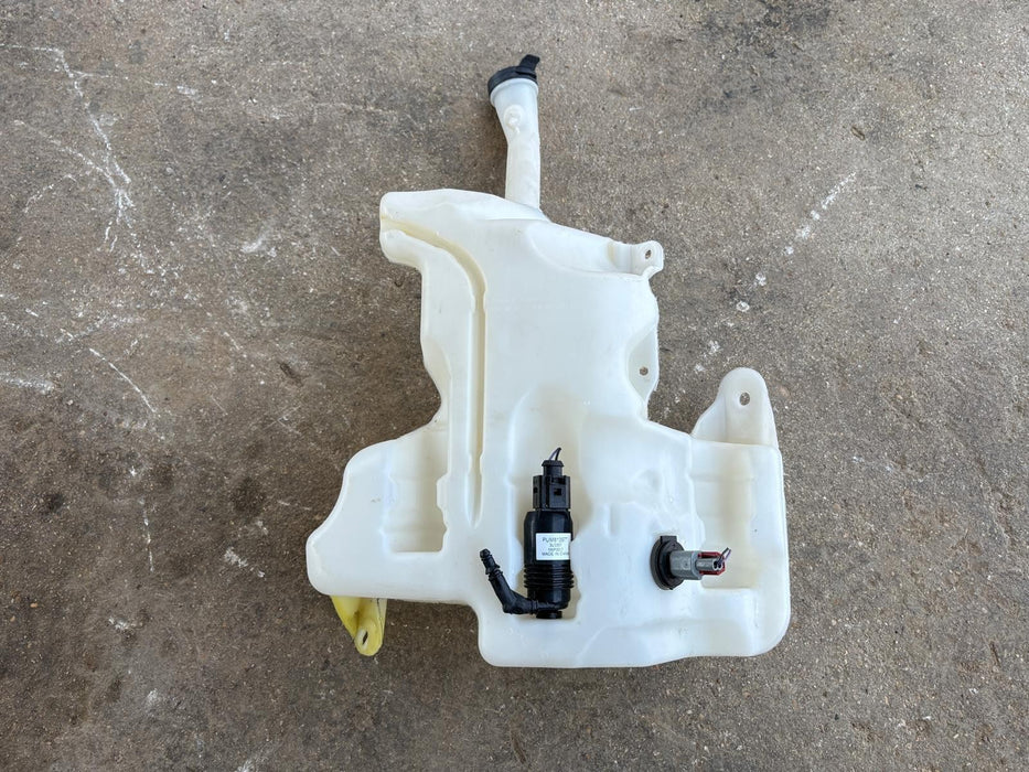 2017 - 2025 CHEVROLET MALIBU WINDSHIELD WIPER WASHER RESERVOIR BOTTLE TANK OEM