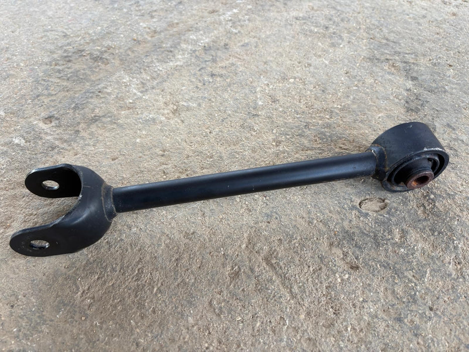 2019-2024 TOYOTA COROLLA REAR RIGHT SIDE LINK ROD CONTROL ARM OEM