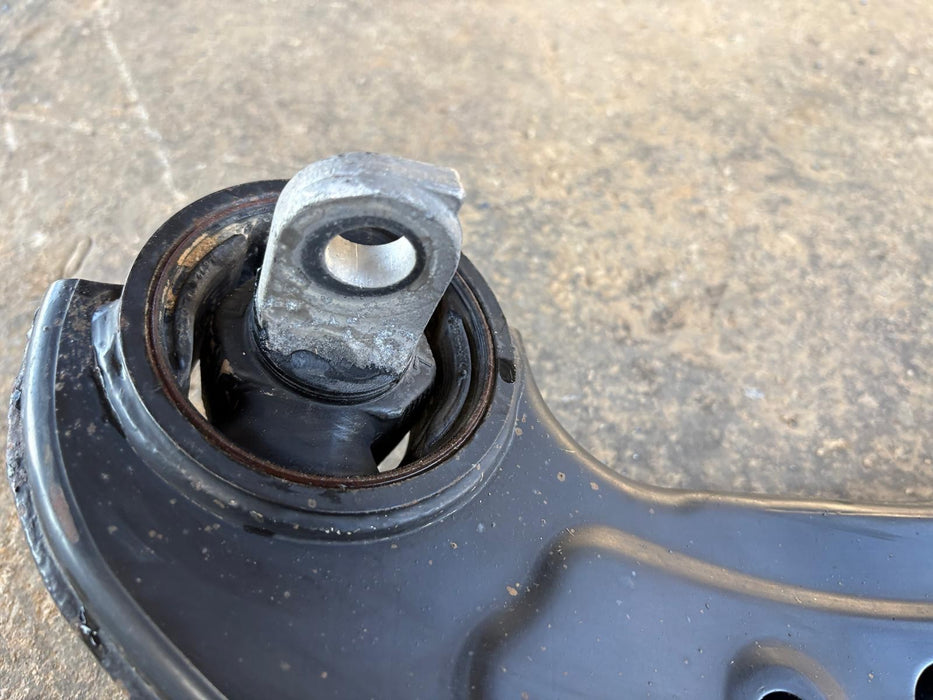 2015-2019 TOYOTA HIGHLANDER REAR LEFT LOWER CONTROL TRAILING ARM ASSEMBLY