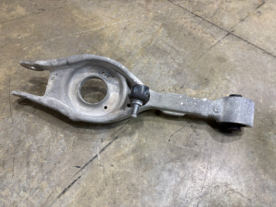 2012-2017 Hyundai Azera Lower Control Arm Rear Right RH OEM
