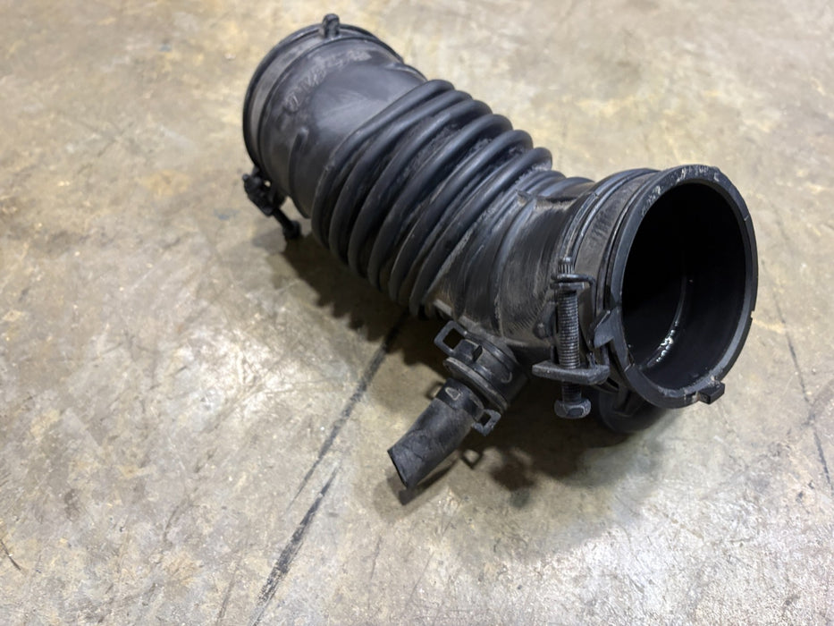 2011 - 2017 HYUNDAI ELANTRA GT 2.0L Air Cleaner Intake Tube 28192-3X320 OEM
