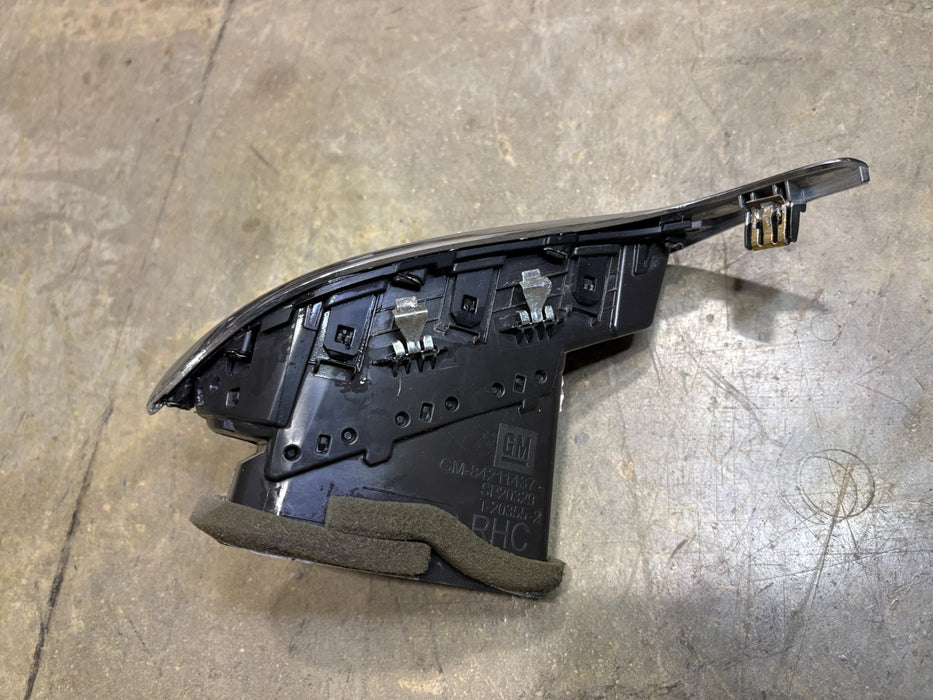 2018- 2021 Chevrolet Equinox Center Right AC Heater Vent Grille #84211437 OEM