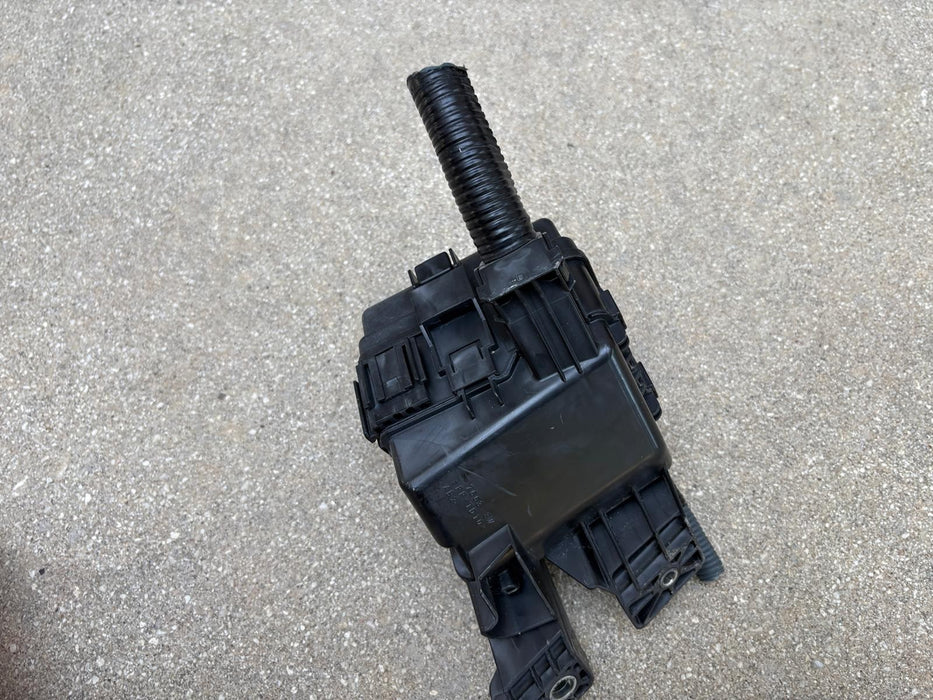 2013-2018 Toyota Rav4 Fusebox Fan Fog Deicer Horn Relay Module OEM 82662-42370