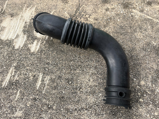 2011-2017 Jeep Patriot Air Intake Duct Tube Hose 04891621AC OEM