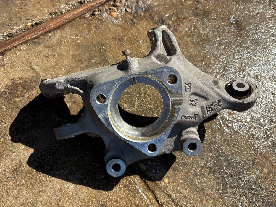 2017 - 2023 Cadillac XT5 3.6L Rear Right Side Knuckle OEM