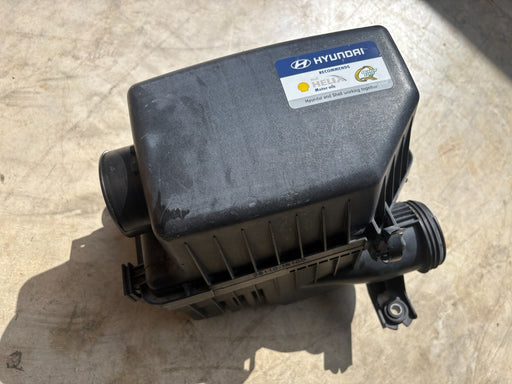 2012-2017 HYUNDAI VELOSTER 1.6L AIR CLEANER BOX ASSEMBLY, OEM 28110-1R100