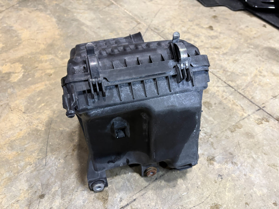 2012-2017 Hyundai Azera 3.3L Air Filter Housing Assembly #28100-3V350 OEM