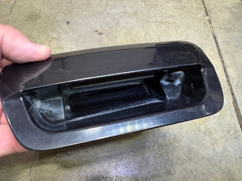 2014 - 2018 Dodge Durango Tailgate Handle Bootlid OEM