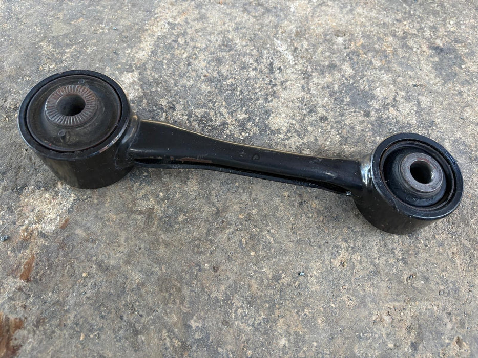 2015 - 2019 Toyota Highlander 3.5L Rear Right Lateral Arm OEM