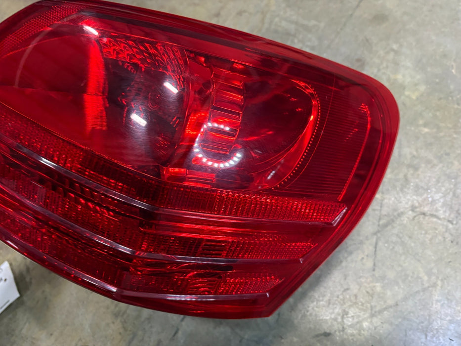 2008-2013 Nissan Rogue Tail Light Assembly Right passenger side OEM