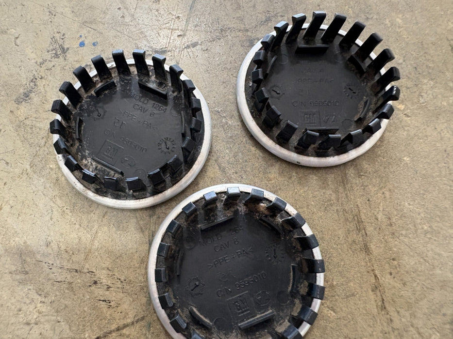 Set of 3, Chevy Colorado Equinox Traverse Camaro Cap Wheel OEM #9595010