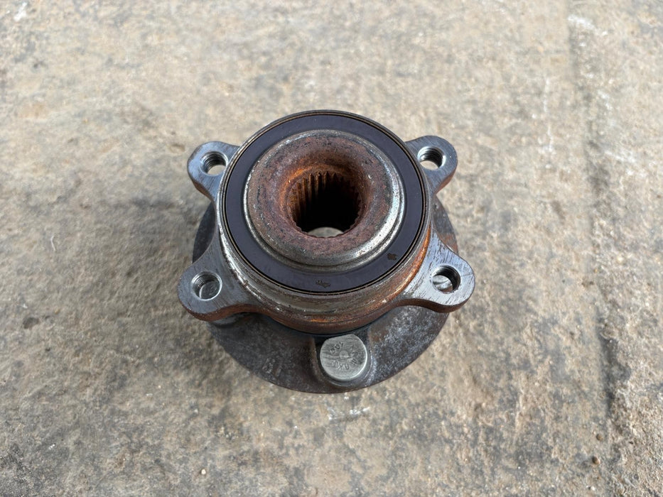 2019 - 2024 Ford Edge 2.0L Front Right Hub Assembly Disc Brakes OEM