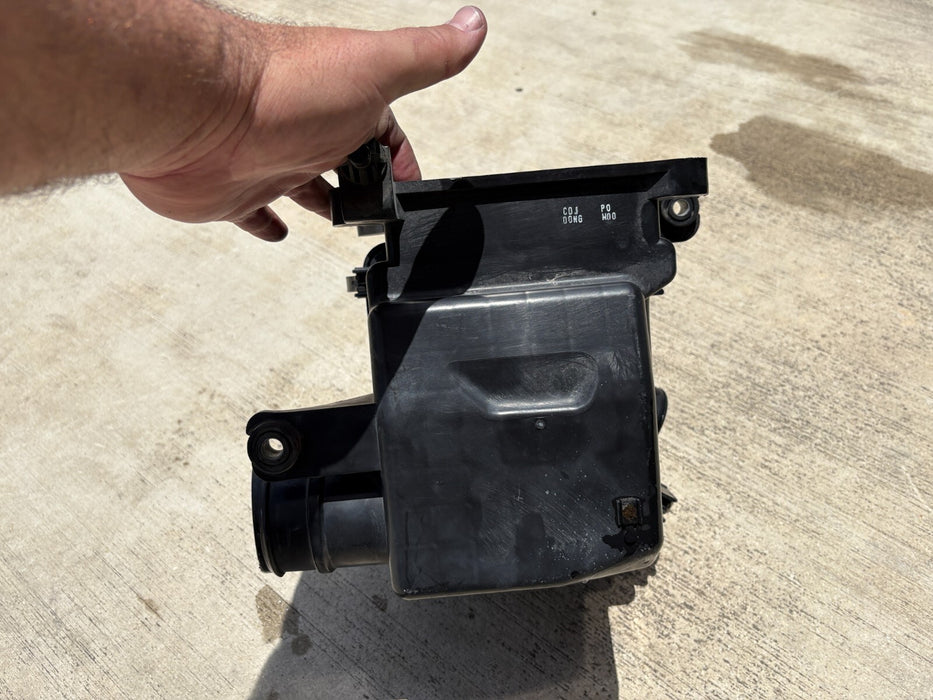 2007-2010 Hyundai Elantra Air Intake Filter Housing Box Upper & Lower #OEM