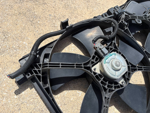 2011 - 2012 Mitsubishi Outlander Sport 2.0L Radiator Fan Motor Fan Assembly OEM