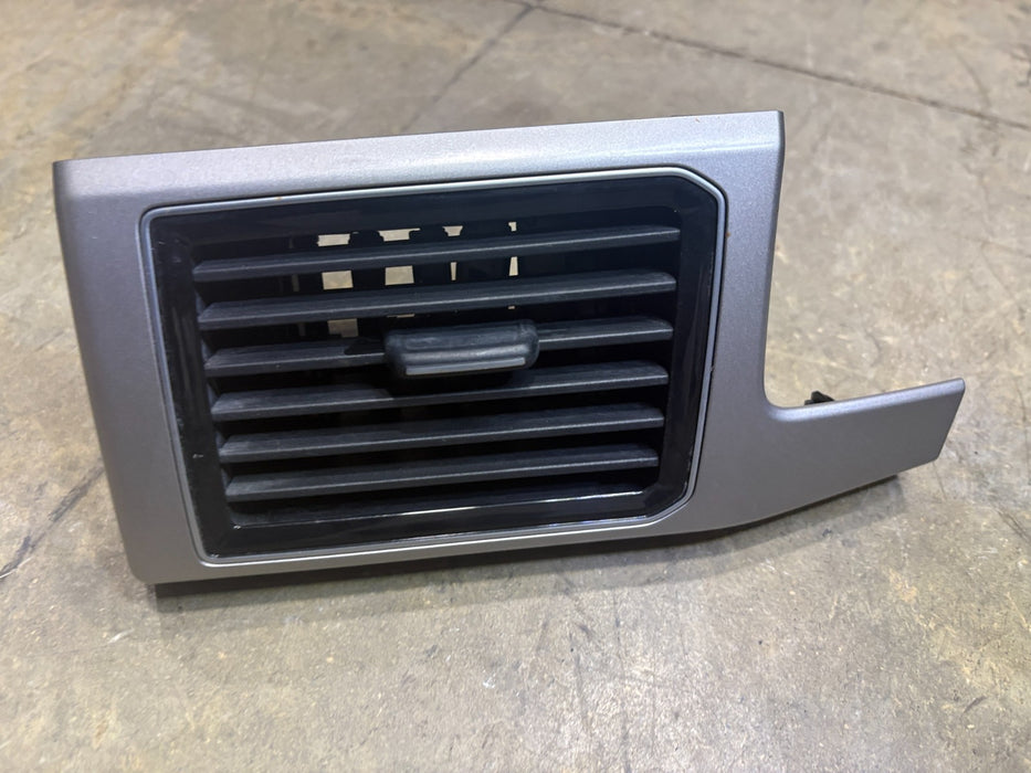 2018-2023 VOLKSWAGEN ATLAS FRONT DRIVER SIDE AIR VENT 3CN819703 OEM