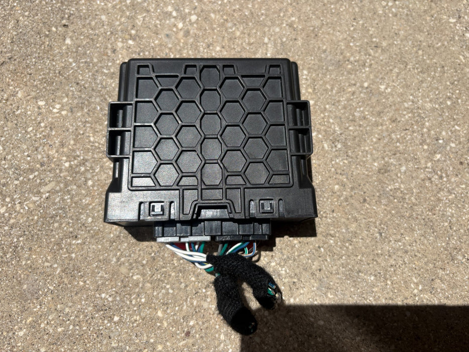 2018 - 2022 Chevrolet Equinox Gateway Control Module 13524288 OEM