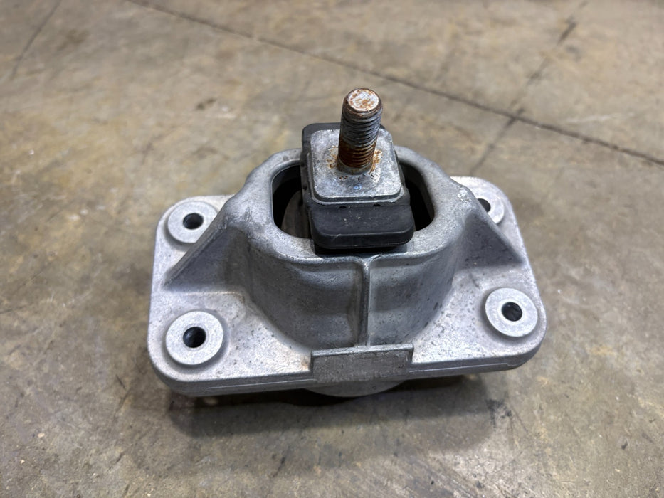 2013-2020 RANGE ROVER SPORT LEFT OR RIGHT ENGINE MOUNT SUPPORT BRACKET OEM