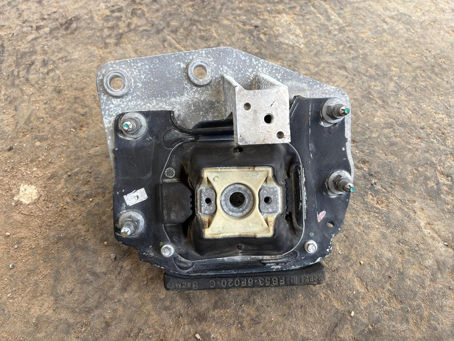 2016 - 2019 FORD EXPLORER LEFT LH TRANSMISSION MOUNT OEM FB53-6F020-C