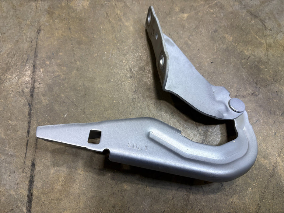 2008 - 2020 MITSUBISHI OUTLANDER FRONT HOOD LEFT DRIVER SIDE HINGE OEM
