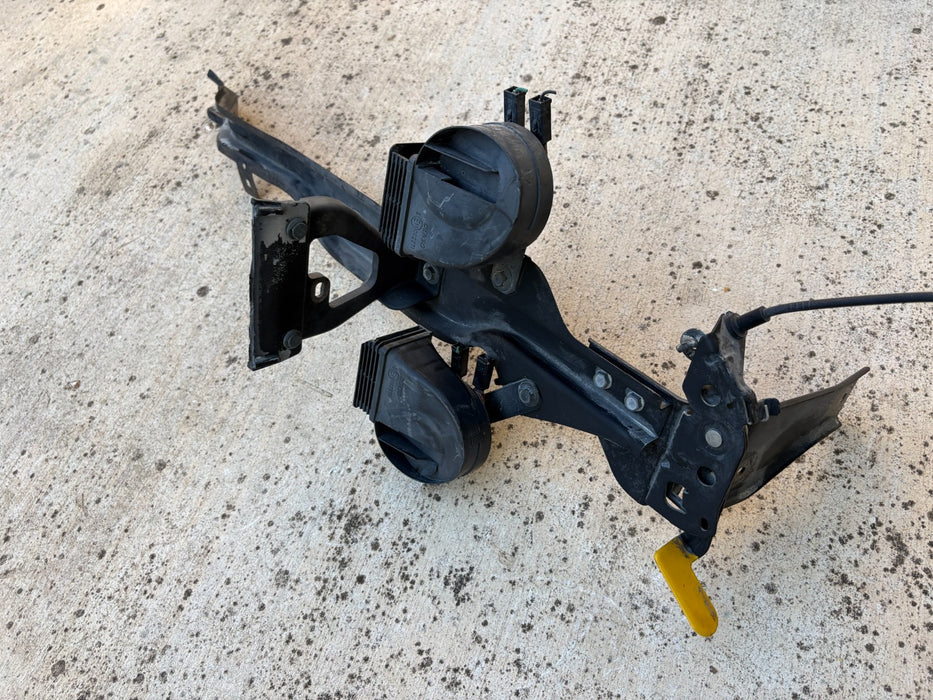 2013-2020 Nissan Pathfinder Set Horn Assembly OEM
