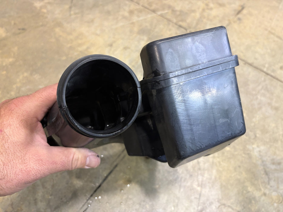 2016-2022 Honda HR-V HRV Engine Air Intake Tube Chamber OEM