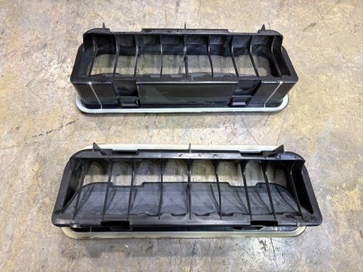 SET OF 2 2015-2020 ACURA TLX REAR RIGHT & LEFT QUARTER PANEL AIR VENT OUTLET OEM