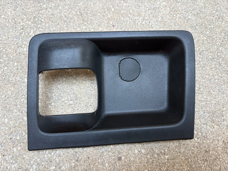 2013 - 2018 RAM 1500 LEFT DRIVER DOOR HANDLE COVER TRIM BEZEL 1GY65TRMAA OEM